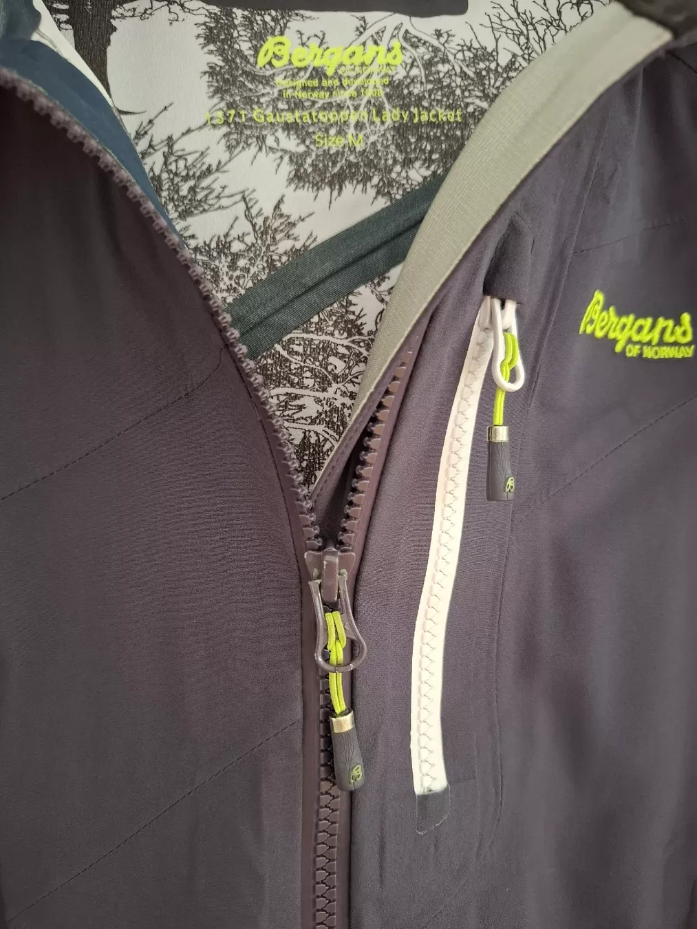 Bergans Giacche: Hardshelljacke Bergans – Usato da Rhäzüns venduto da Tina119 1