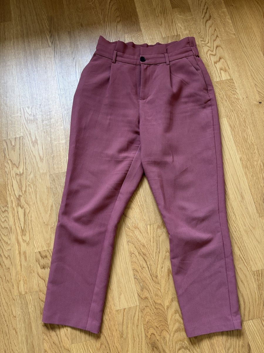 Only Hosen: Only Pink Trousers, Size 38  – Gebraucht aus Bern von lis_7v9j