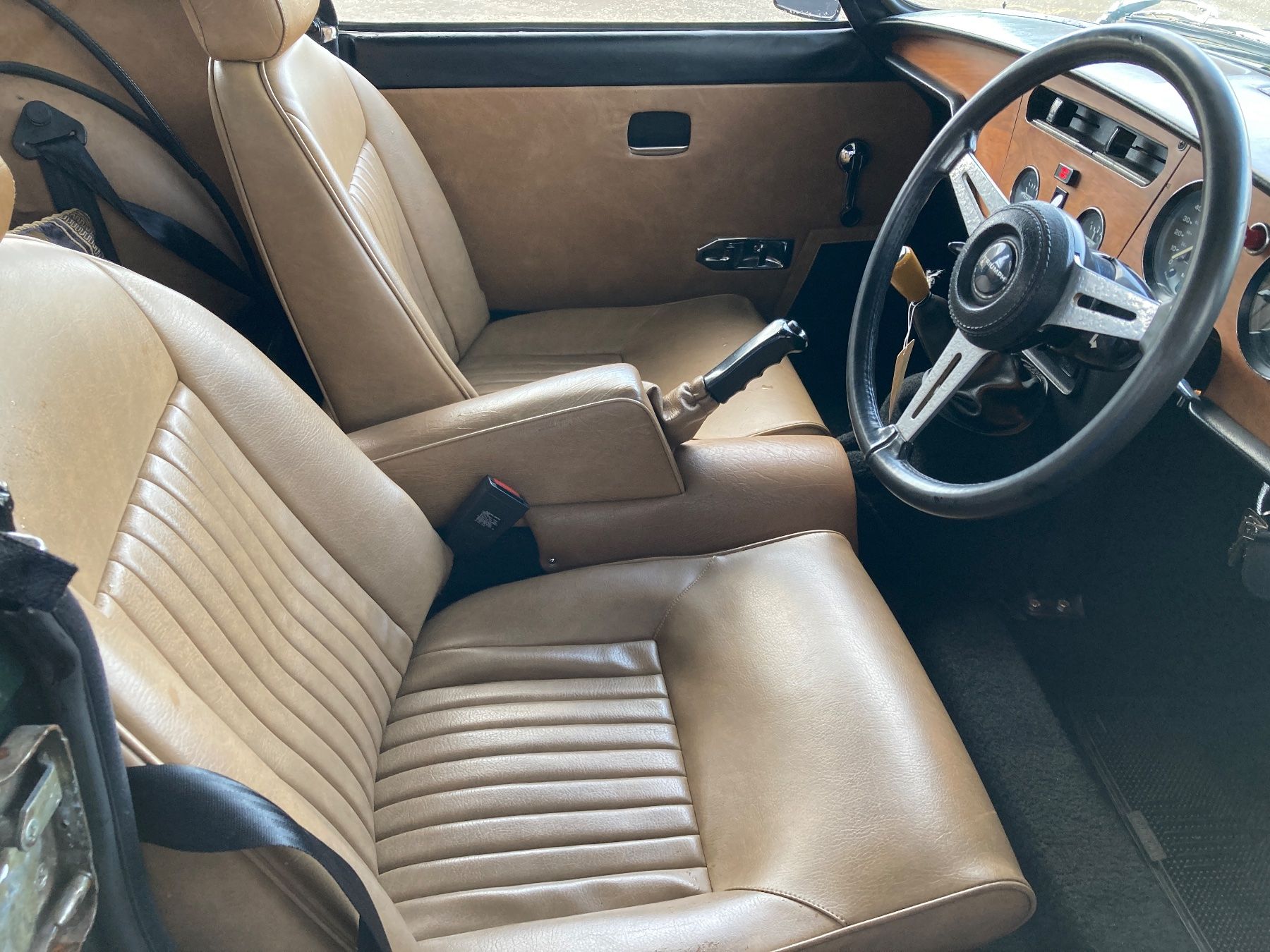 Triumph Automobili: Triumph Spitfire 1500 – Usato da Selzach venduto da Samsonizer 3