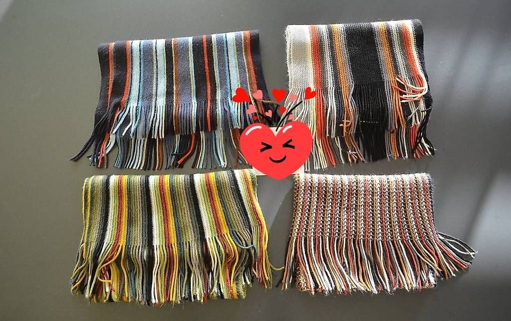 Foulard & Sciarpe: Kuschelige Schals – Usato da Richenthal venduto da Mikesh01 2