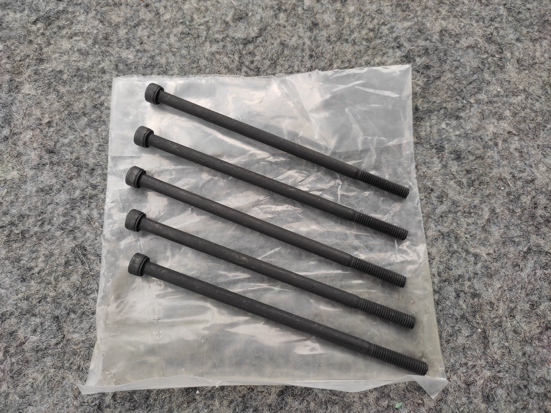 Tutti gli attrezzi: 5 x M6-Zylinderschrauben – Nuovo e nell'imballaggio originale da Wetzikon ZH venduto da LegoKoenig 1