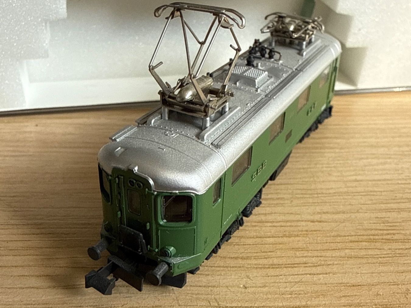 Hobbytrain Modelleisenbahnen: Hobbytrain N SBB/CFF Re4/4 I – Neu (gemäss Beschreibung) aus Rümlang von dat_2b6c 1
