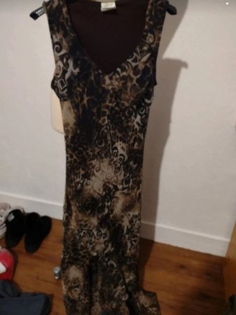 Robe longue imprimée sans manches taille M bon état