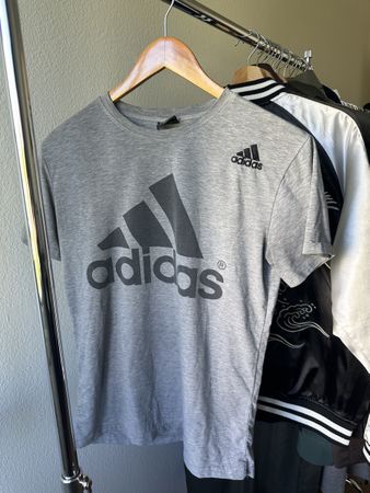 Adidas Frauen Tshirt Gr. L