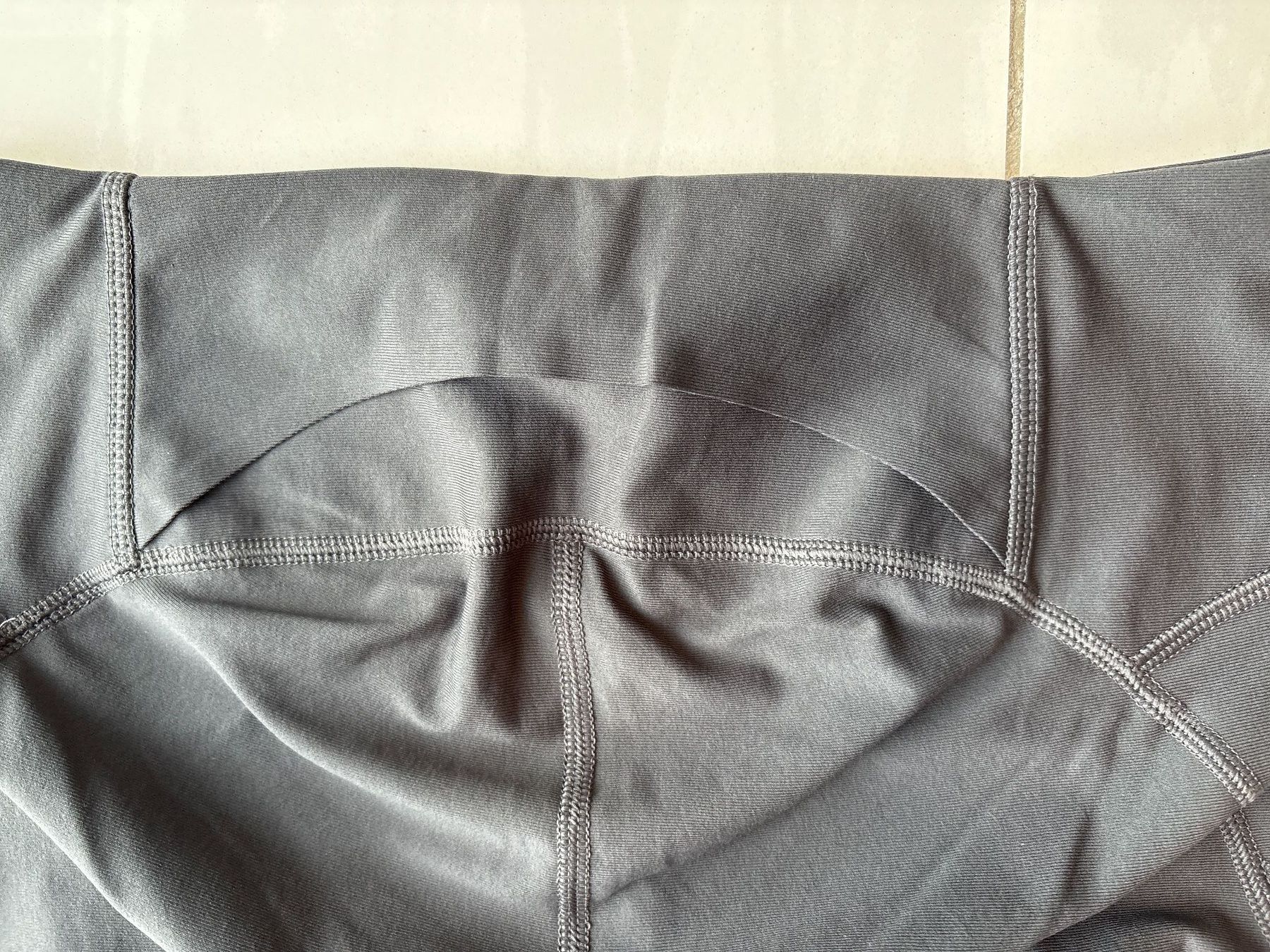 Under Armour Leggings: Under Armour Leggings Gr.M -  hellgrau – Usato da Richterswil venduto da ZueriLake2 5