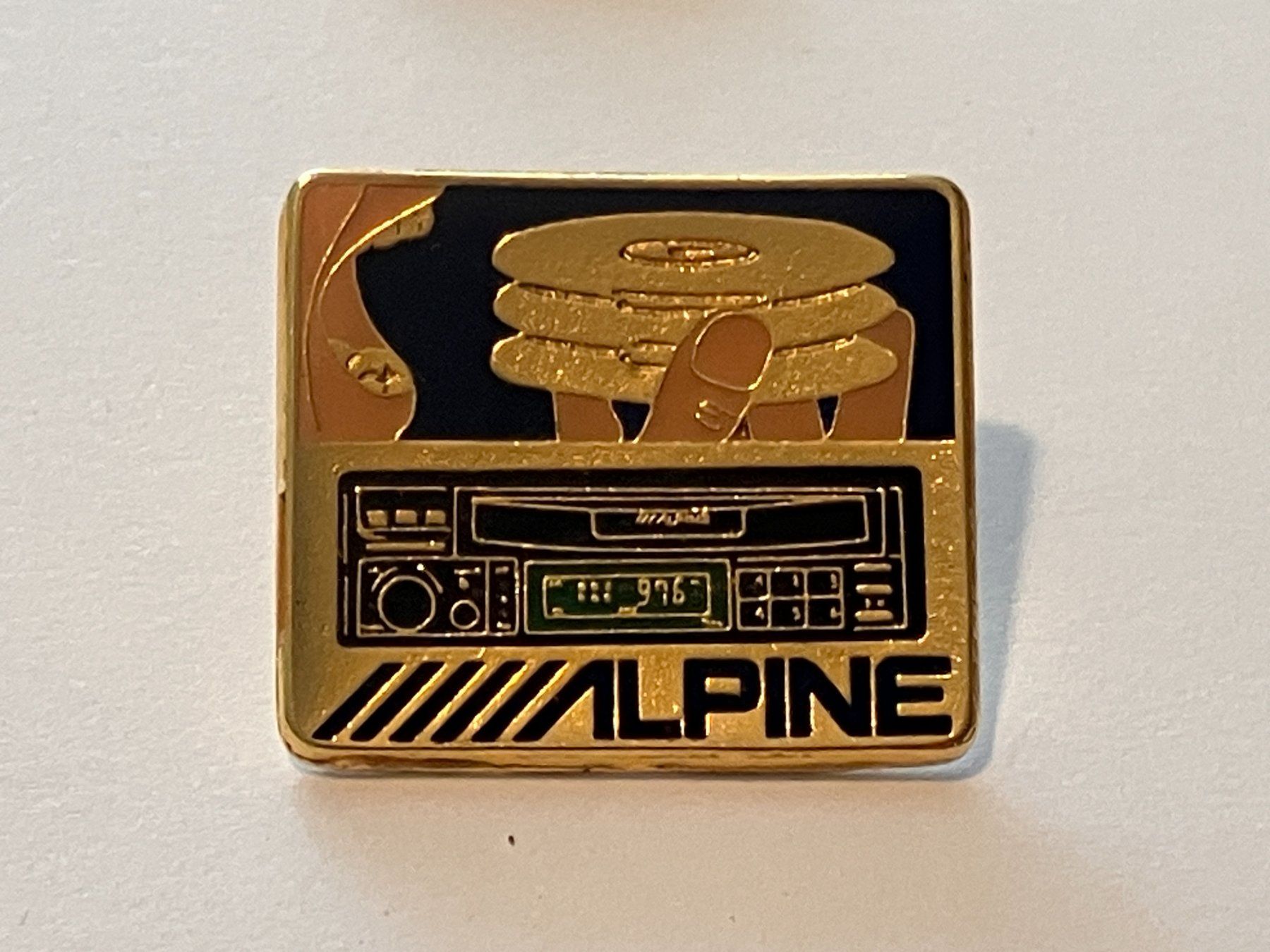 Placchette & Badge: 1 Pin Alpine – Usato da Basel venduto da djwwpp