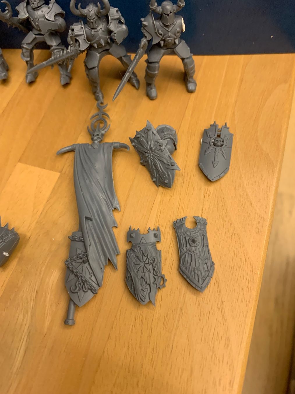 Figuren: Warhammer Old World Chaos Ritter des Slanesh – Gebraucht aus Winterthur von Compiorg 2