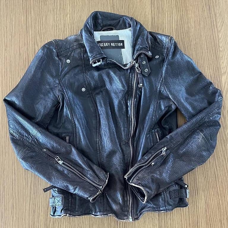 Giacche: crunchy leatherjacket darkbrown from freaky nation size S/M – Usato da Zürich venduto da cel_cw9k