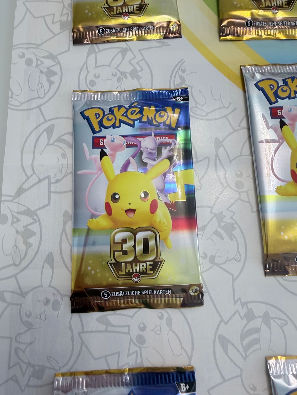 Pokémon Carte collezionabili: 21x Pokemon 30th Booster Packs – Nuovo e nell'imballaggio originale da Steinhausen venduto da Albin6312 1