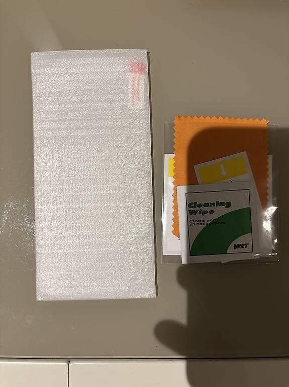Retouches de peinture & films: 2 Stück Panzerglas for iPhone 6.1-Inch / iPhone 15 – Neuf (Voir description) à Thun par Globi55 1