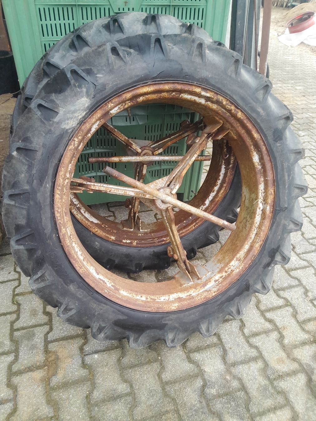 Pneumatici & Ruote complete: Doppelrad 9.5 R 32 – Usato da Sommeri venduto da Res25