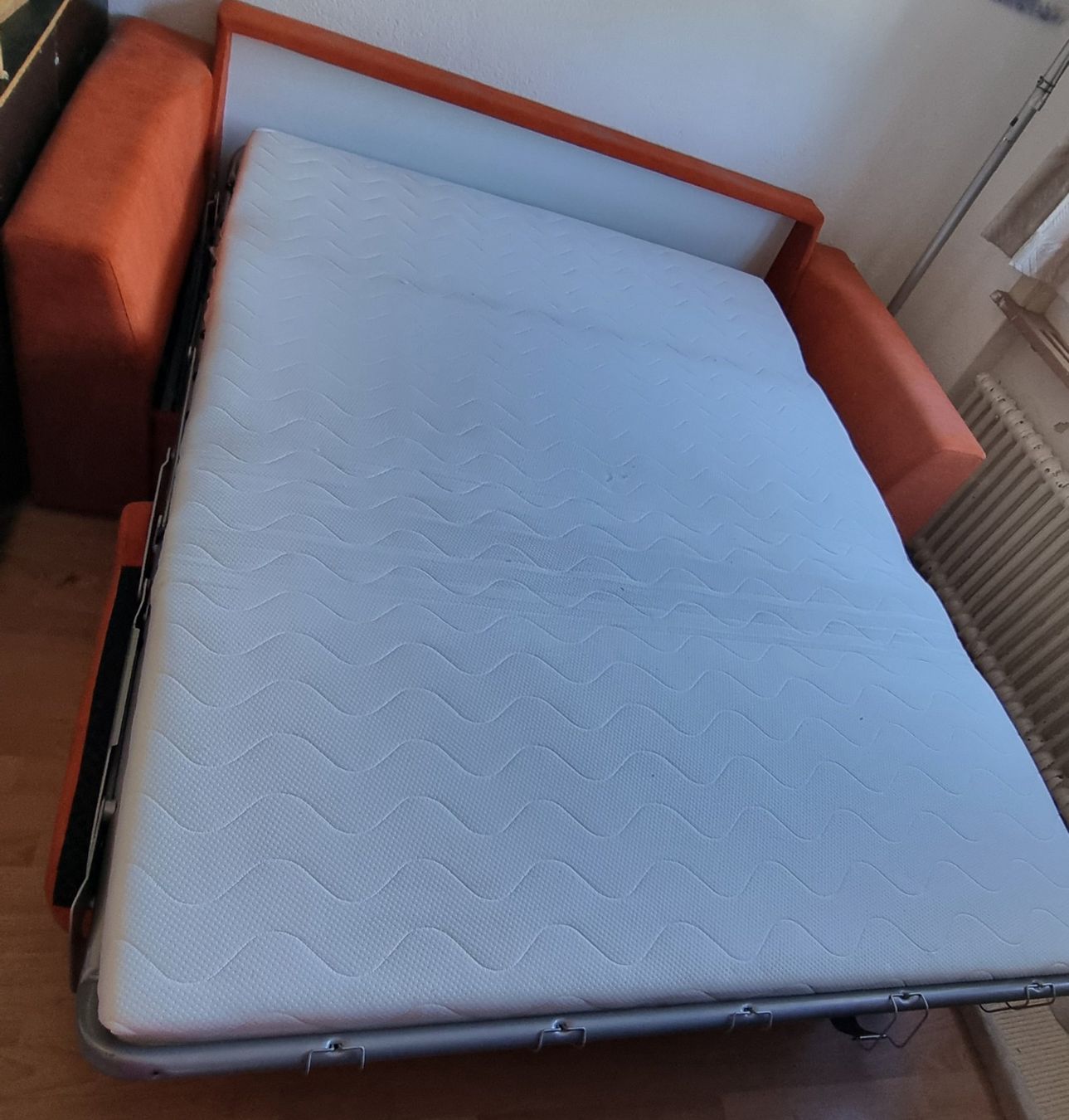 Divani: Schlafsofa orange – Usato da Konolfingen venduto da Goofy021 1