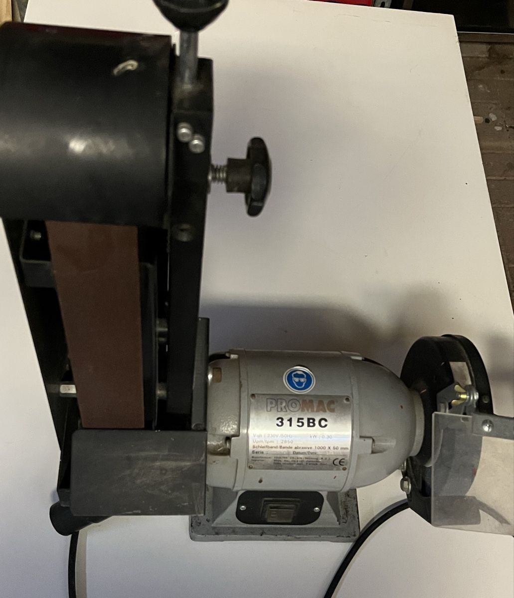 Promac Aiguiseuses & polisseuses: Bandschleifmaschine PROMAC – D'occasion à Sursee par Carisma3