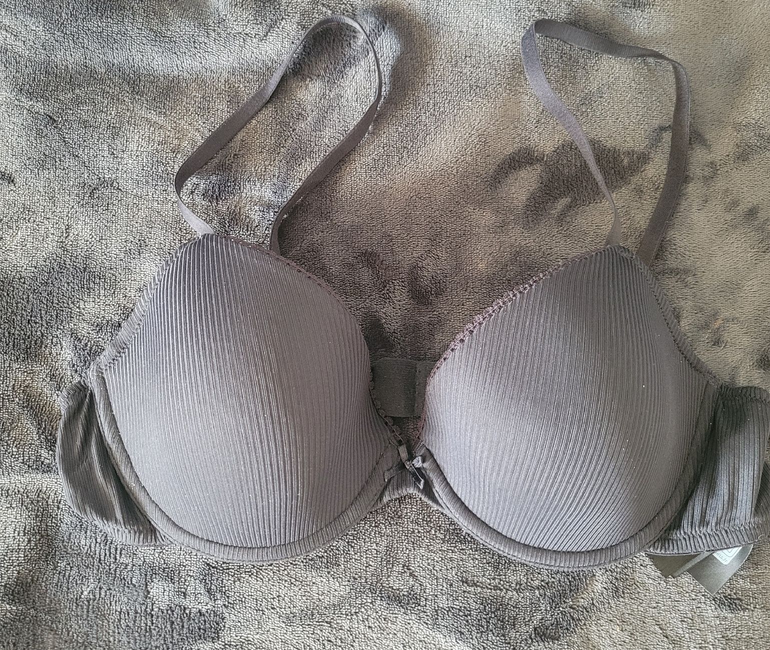 H&M Autres dessous: BH von H&M – D'occasion à Schmerikon par 7855