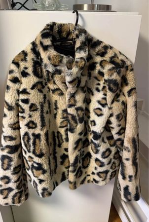 Stylische Kunstfelljacke Leopardengrösse XL