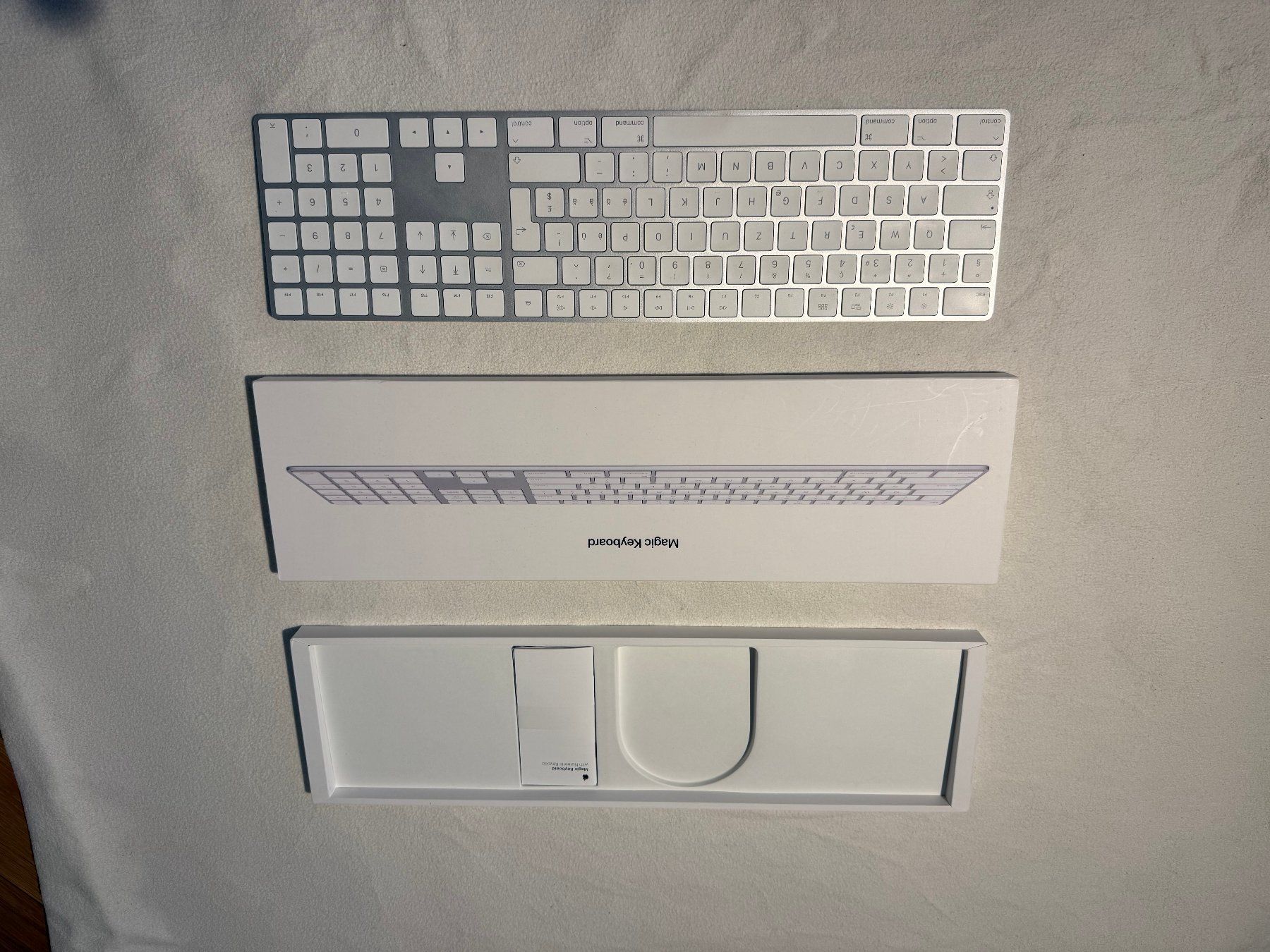 Apple Tastiere: Apple Magic Keyboard mit Ziffernblock, Silber, CH-Layout – Usato da Bern venduto da mat_rl7h 1