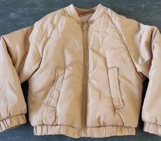 Stylische Übergangsjacke beige Grösse 140