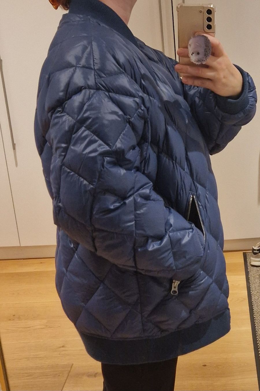 H&M Jacken: H&M Daunenjacke Bomber Oversize Gr. M, blau gesteppt – Gebraucht aus Erlinsbach SO von ULIKH 1