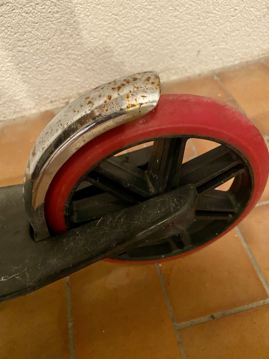 Kickboard: Scooter 🛴  – Gebraucht aus Wengen von rotstock1696 2