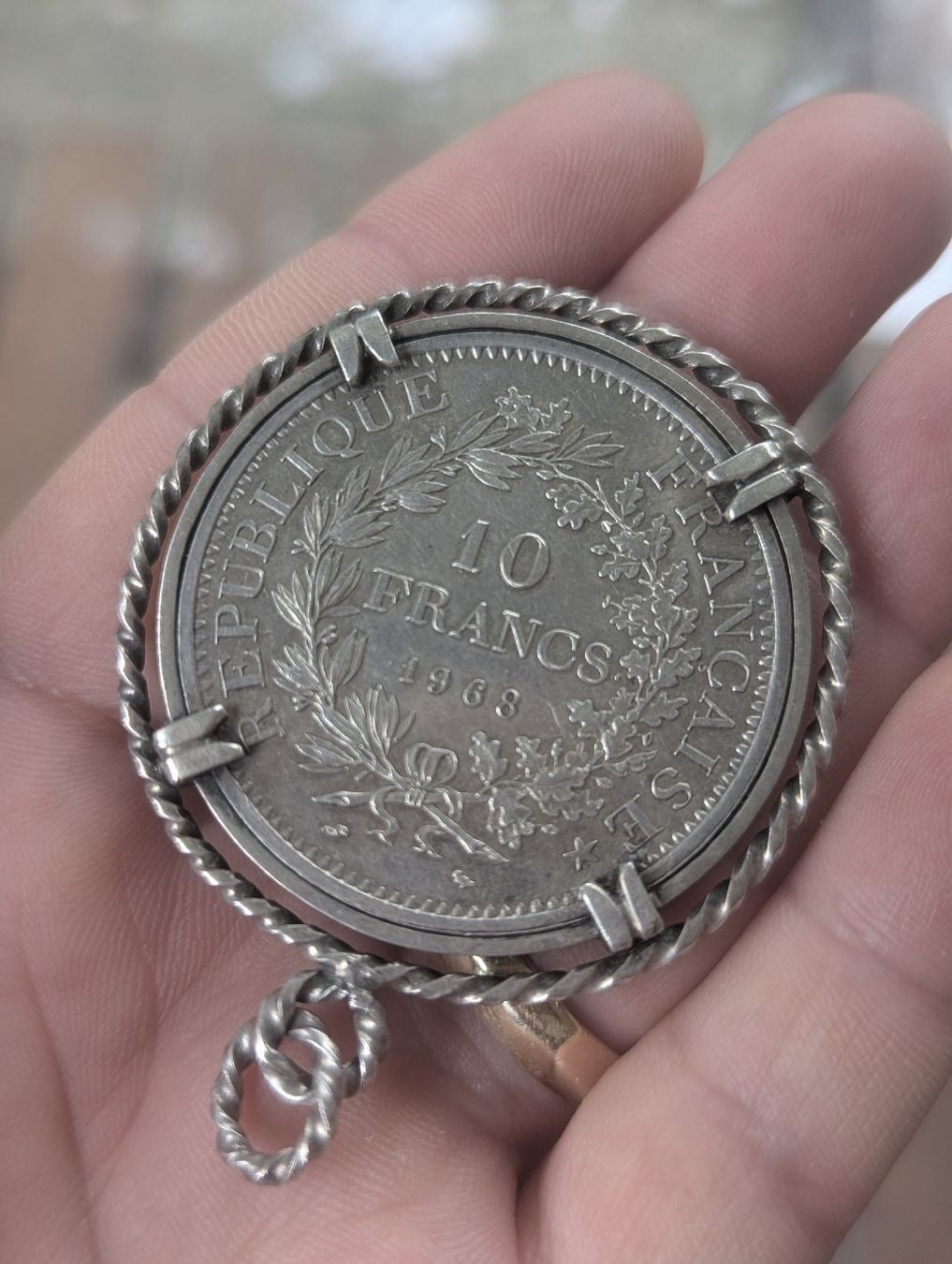 Tutti le monete: Vintage Solid Silver 10 Francs Coin Pendant 1968 Hercules  – Usato da Erlinsbach SO venduto da Meytalien 3