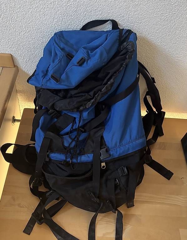Mammut Zaini: Trekking Mammut Rucksack blau – Usato da Winterthur venduto da ivi.90