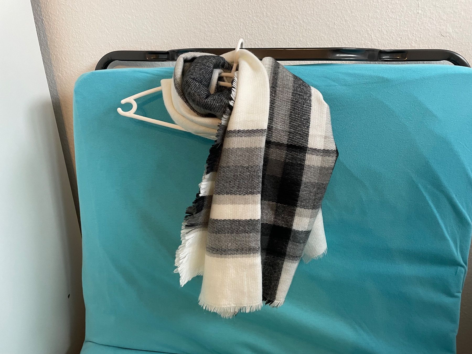 Zara Foulard & Sciarpe: Schal Zara – Usato da Basel venduto da Robyn20 9