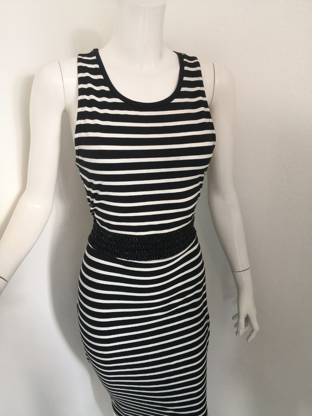 Mango Robes: 🤩MANGO STRETCH-KLEID SCHWARZ-WEISS GESTREIFT – Neuf (Voir description) à Olten par Naja-Twins-Twins 3