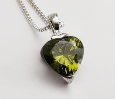 NEU Luxuriöse Silber 925 Kette Herz Olivin Peridot zu Nile