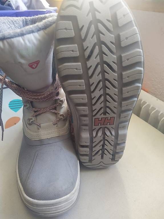Scarpe da donna: Helly Henson Snowboots Gr. 39 – Usato da Wolfhalden venduto da Trixi_Bella_Be