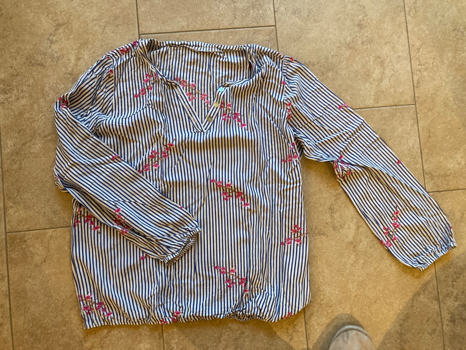 Camicette: Chicorée Bluse Gr. L, gestreift, mit Blumen – Usato da Gelterkinden venduto da froggy80