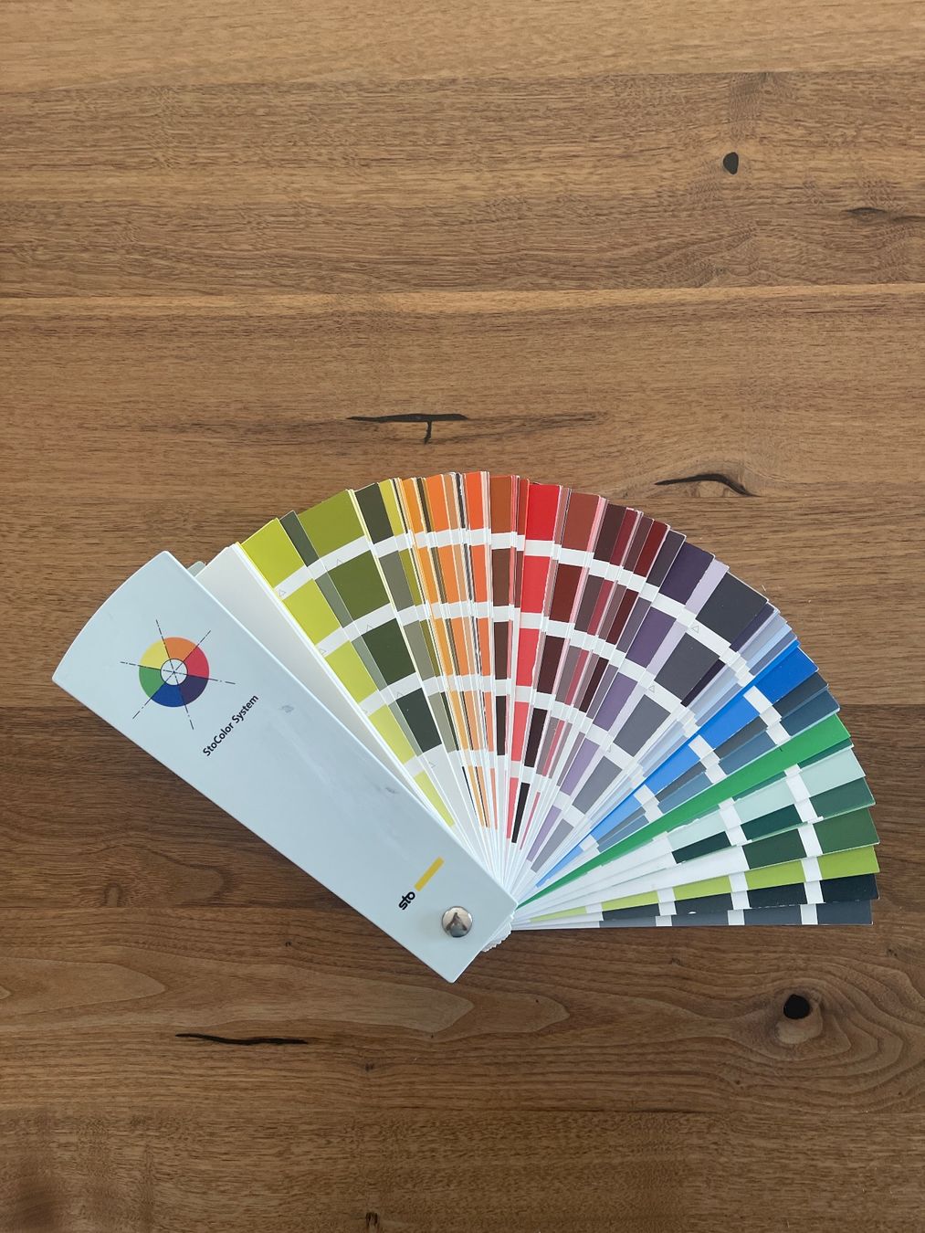 Colori: Farbfächer Sto Color System – Usato da Matzingen venduto da carola71