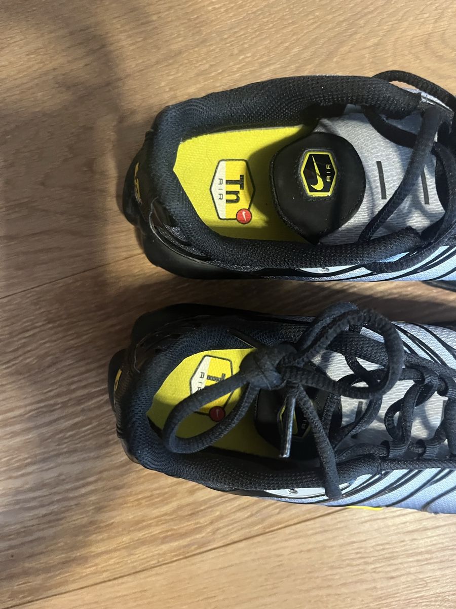 Nike Chaussures hommes: Nike Air Max Plus TN, Top Zustand Gr. 44 – D'occasion à Münchenbuchsee par salty 4