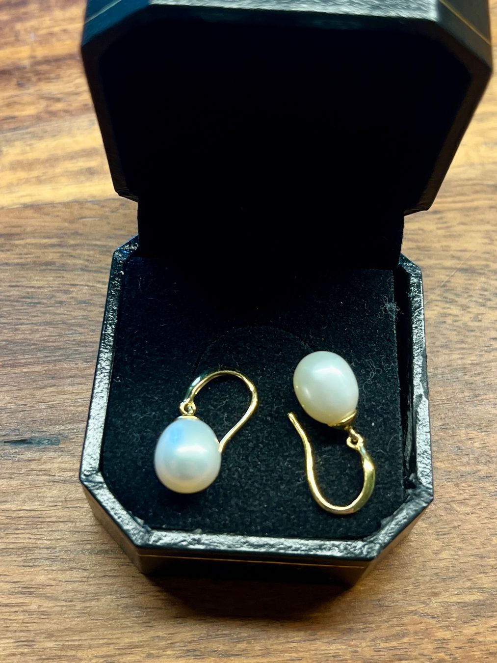 Orecchini pendenti & Orecchini a lobo: Elegante Goldohrringe mit Perlen – Usato da Horw venduto da mel_j56q