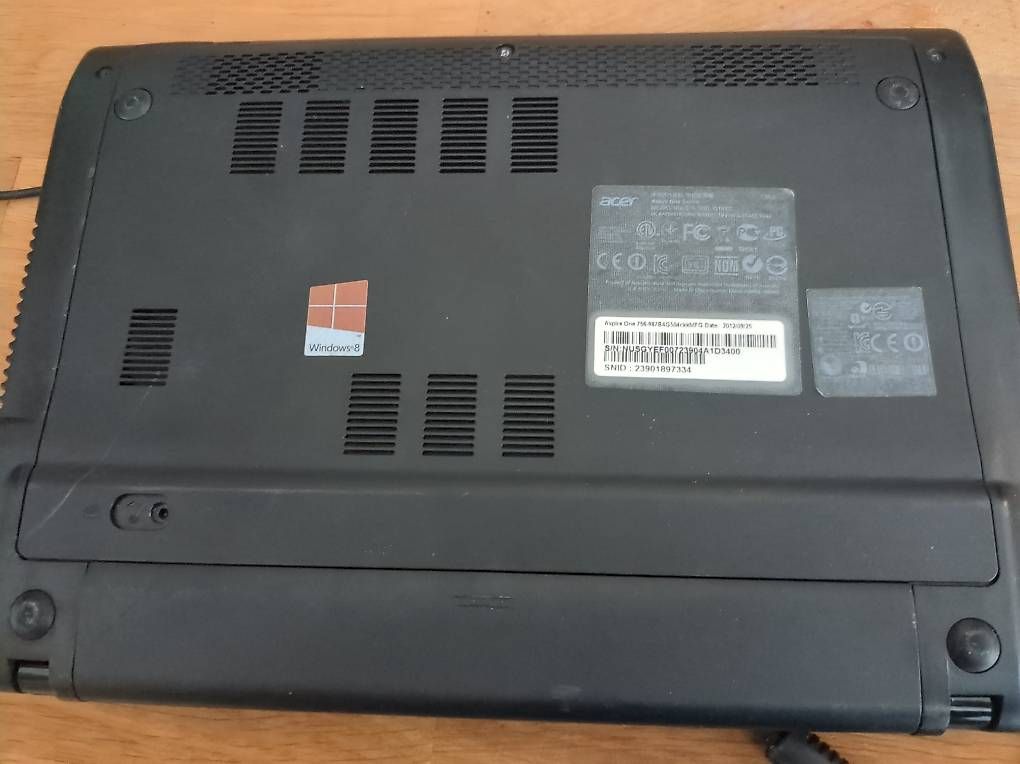 Aspire Notebook: Acer Aspire One Defective Screen, Battery, Keyboard, No SSD – Difettoso da Lausanne venduto da chgeorg 3