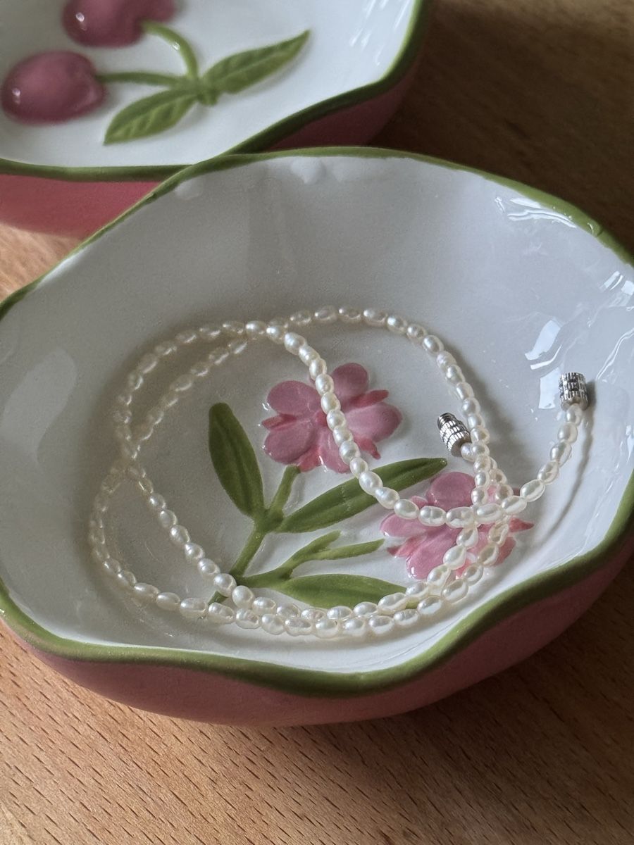 Catenine: Delicate Peruvian Freshwater Pearl Necklace – Usato da Zürich venduto da olalinda 1
