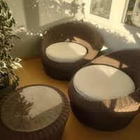 Ensemble lounge extérieur – 2 fauteuils + table ronde en ver
