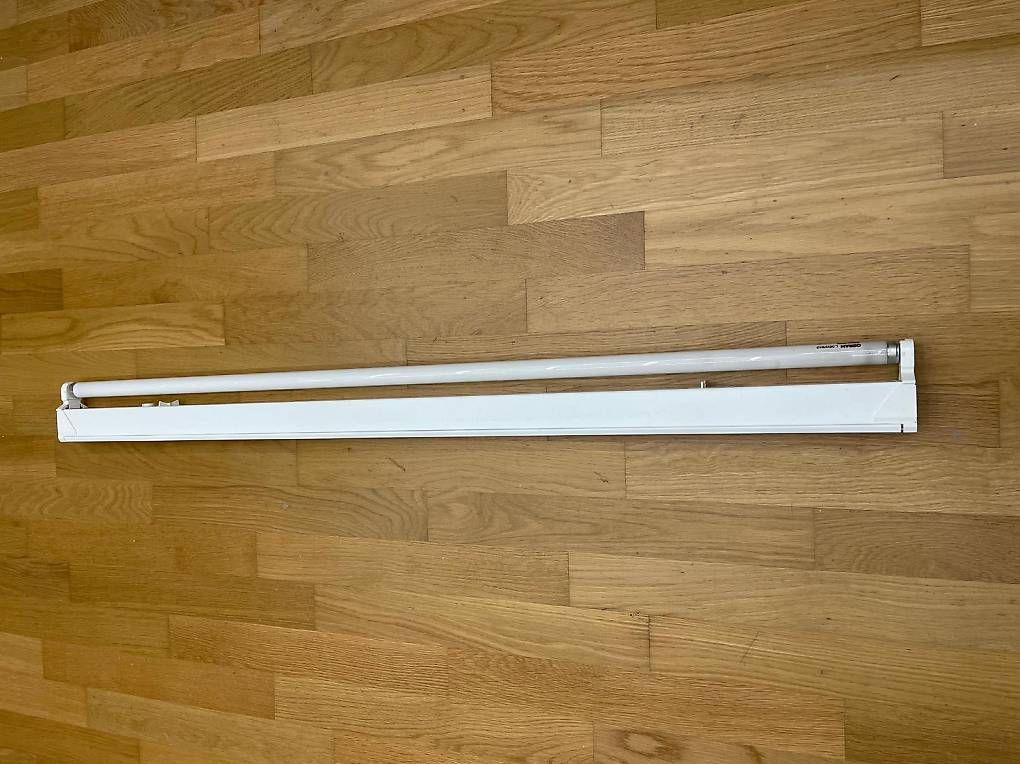 Zumtobel Kronleuchter & Deckenlampen: 8 Stück ZUMTOBEL Leuchte – Gebraucht aus Küssnacht am Rigi von jan_nd87