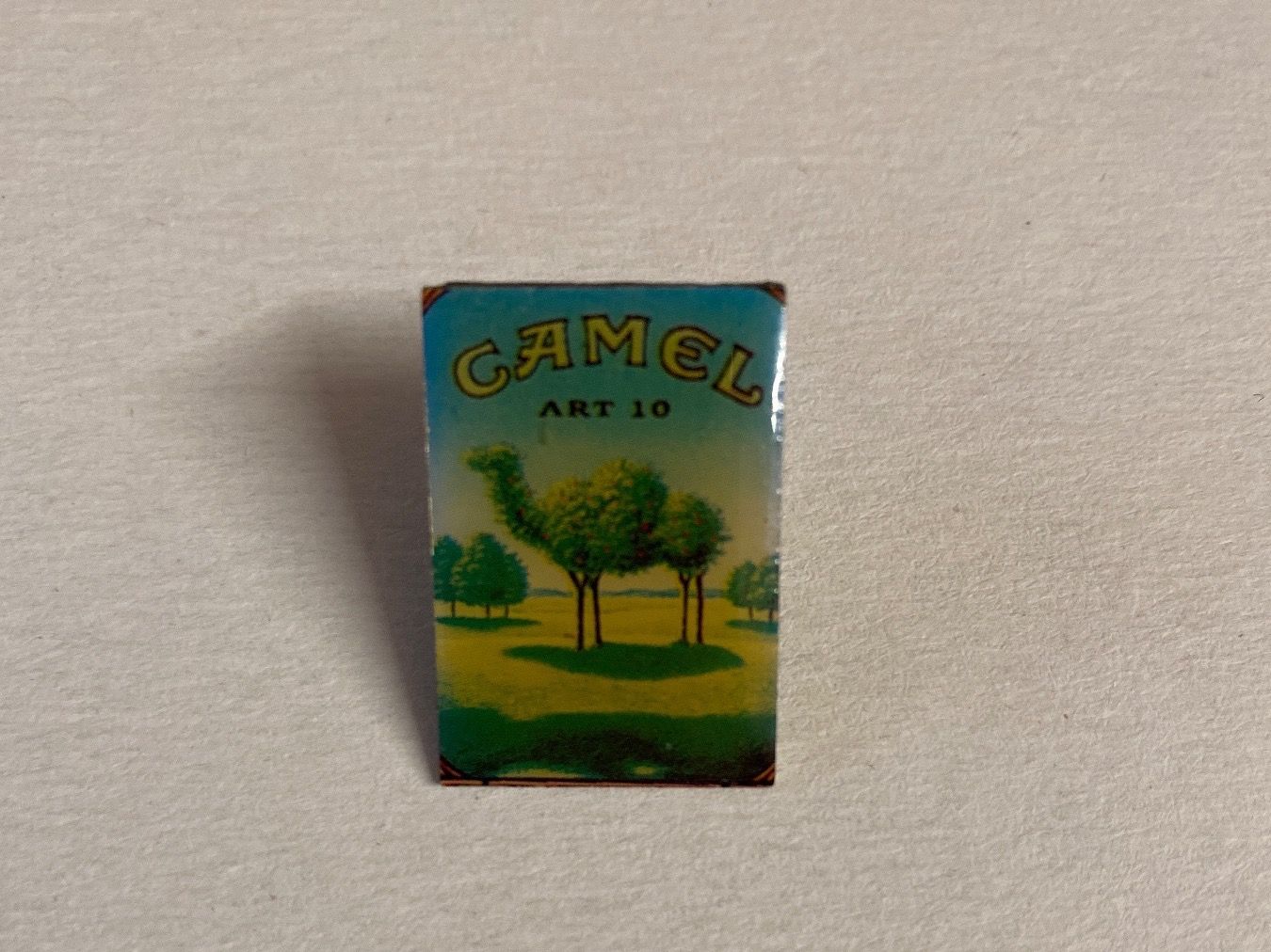 Camel Placchette & Badge: PIN'S - CAMEL - ART 10 – Usato da Le Brassus venduto da cinema13
