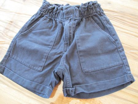 Sommerliche Stoffshorts, Kindergrösse 146