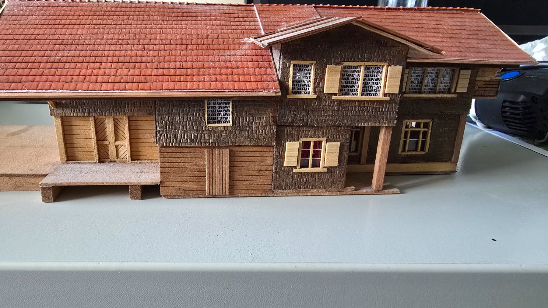 Ferro-suisse Modellini di ferrovie: Bahnhof Filisur Bausatz – Usato da Rossrüti venduto da Petweiblau