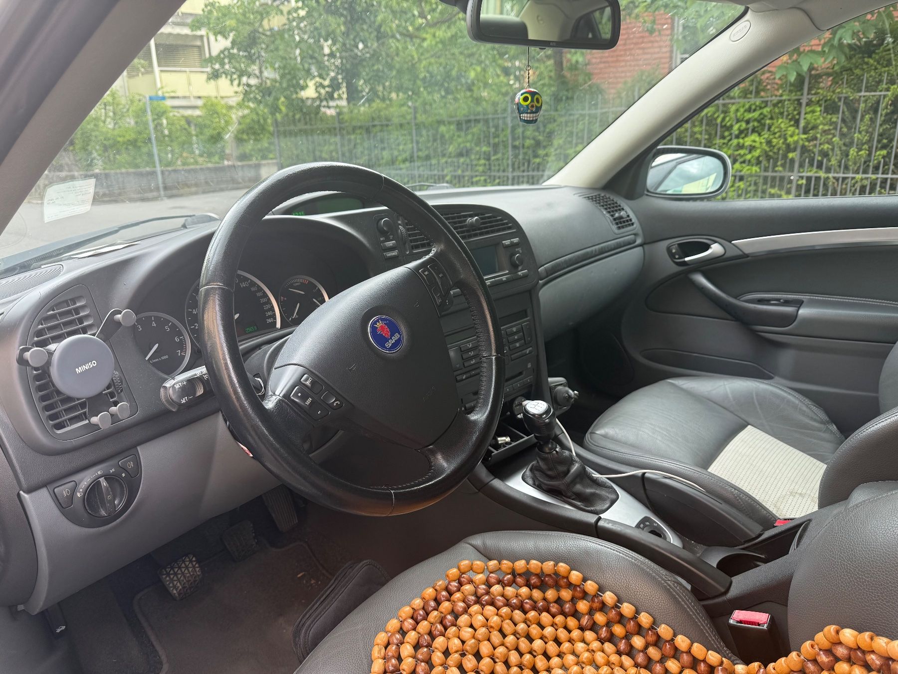 Saab Autos: Saab 9-3 2.0t mit Sonnendach – D'occasion à Biel/Bienne par ICK 5