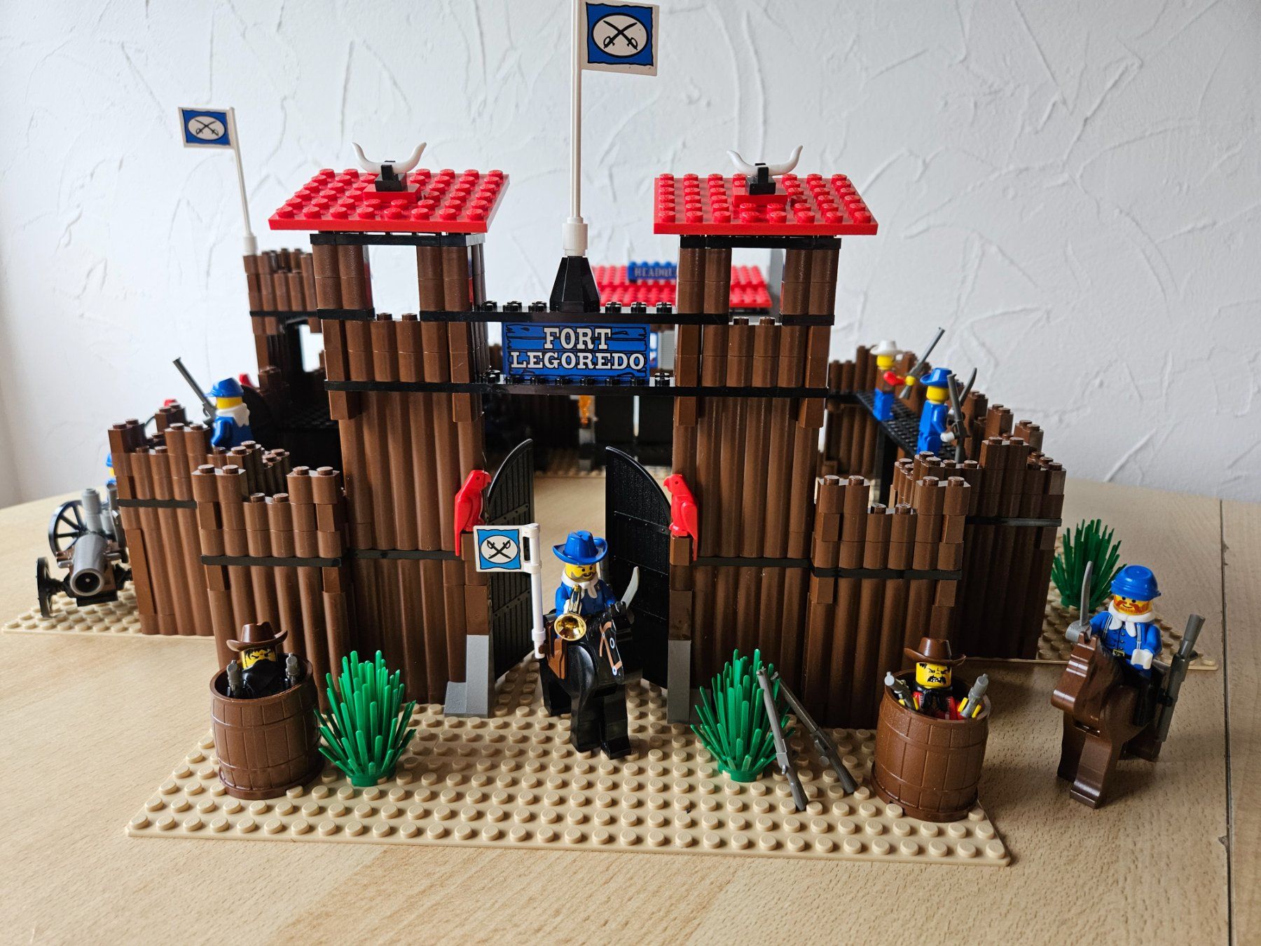 Lego Spielzeuge: Lego Fort Legoredo 6769 – Gebraucht aus Kirchenthurnen von Scratchy02
