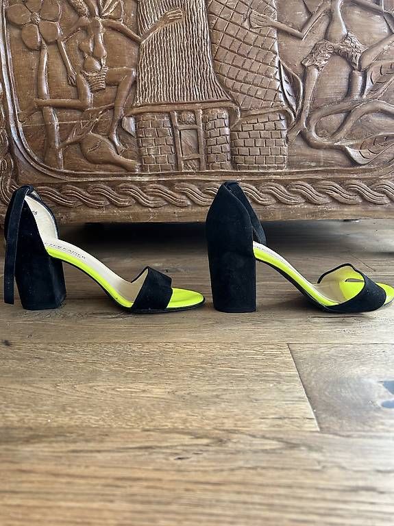 Scarpe da donna: Sandales Peter Kaiser noir/néon, pointure 38 – Usato da Lausanne venduto da Moira.Moira 2