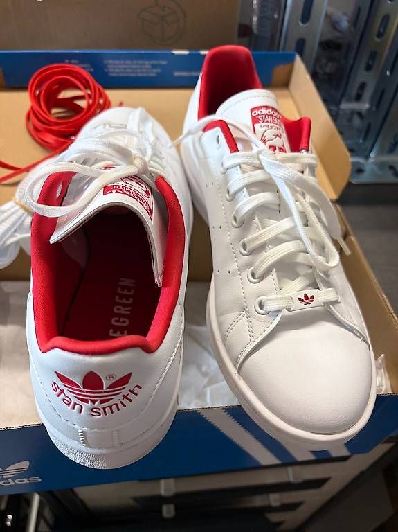 Adidas Scarpe da uomo: Adidas Turnschuhe Stan Smith, 42, neu – Usato da Gümligen venduto da patrick127