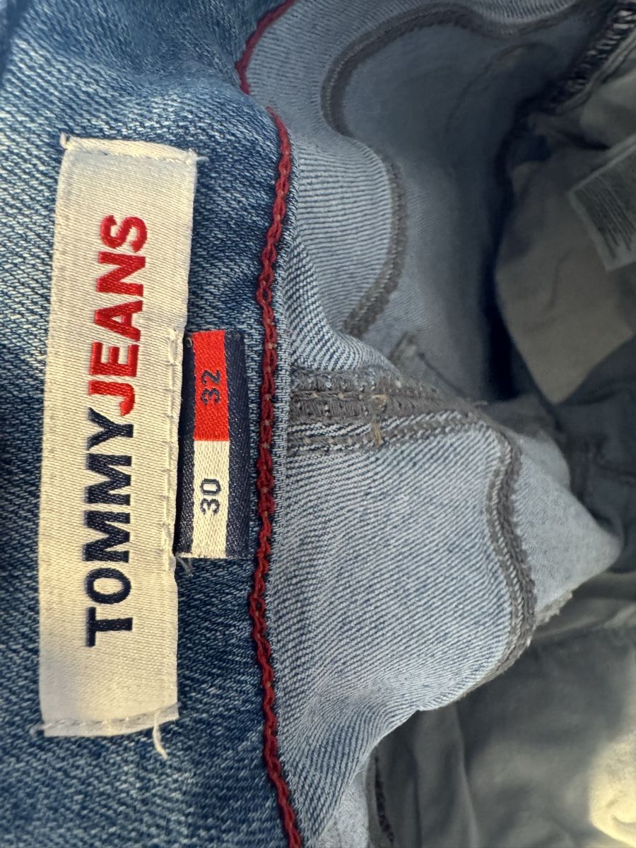 Tommy Hilfiger Jeans: Tommy Jeans Austin 30/32 – Gebraucht aus Wettswil von alstel24 1