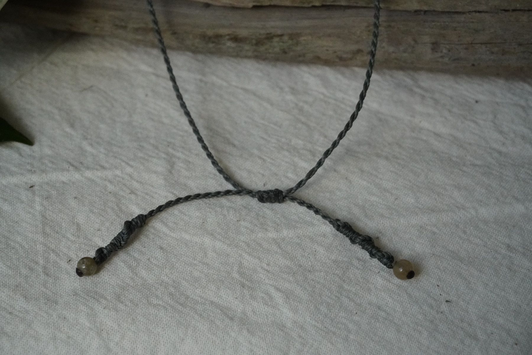 Catenine: Einzelstück - mirava - Makramee Choker-Halskette – Nuovo (secondo la descrizione) da Heerbrugg venduto da R.St27 3