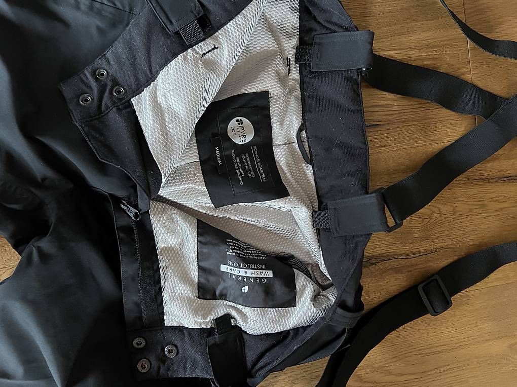 Protest Pantaloni: Skihose Herren Protest schwarz GR M – Nuovo (secondo la descrizione) da Saas im Prättigau venduto da cla_289l 2