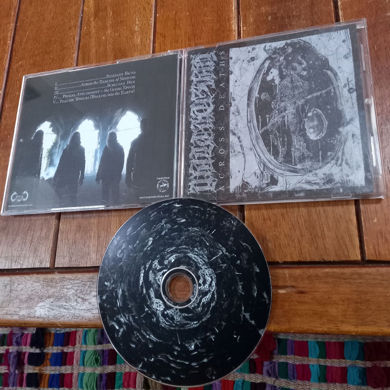CD: malthusian- across... – Usato da St-Cergue venduto da VeganWarrior