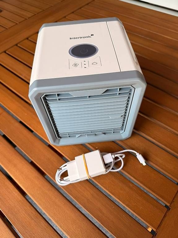 Ventilatori: Intertronic Tisch-Verdunstungskühler, gebraucht – Usato da Therwil venduto da dischelle
