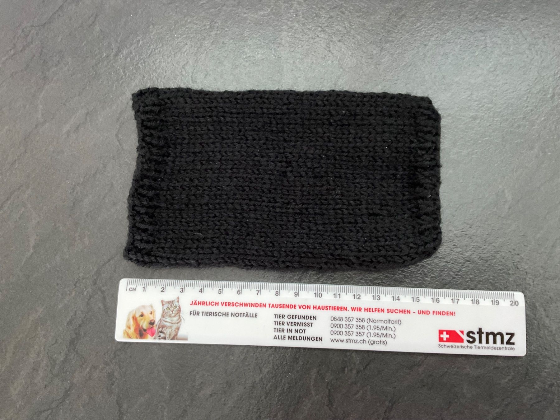 Handschuhe & Handstulpen: Handgestrickte Pulswärmer - Amedisli - Schwarz – Neu (gemäss Beschreibung) aus Wetzikon ZH von FeeF 1